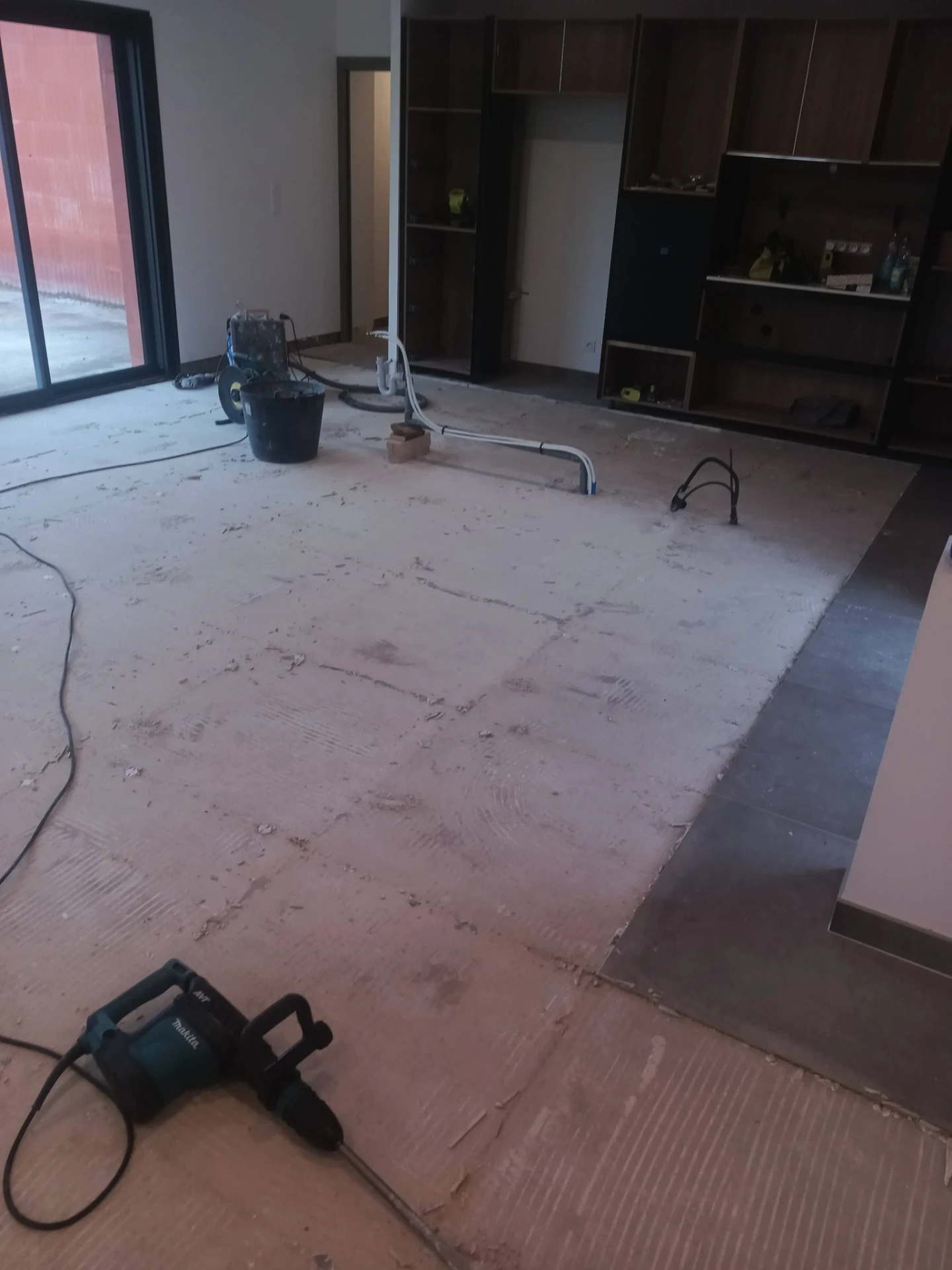 Dépose de carrelage intérieur réalisée par NG Carrelage à Millau